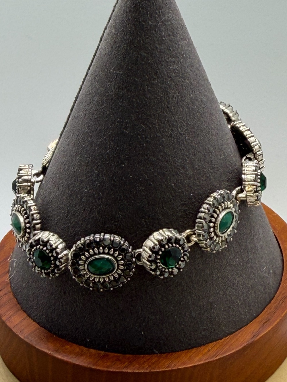 Silver-Tone Green Stone Floral Link Bracelet